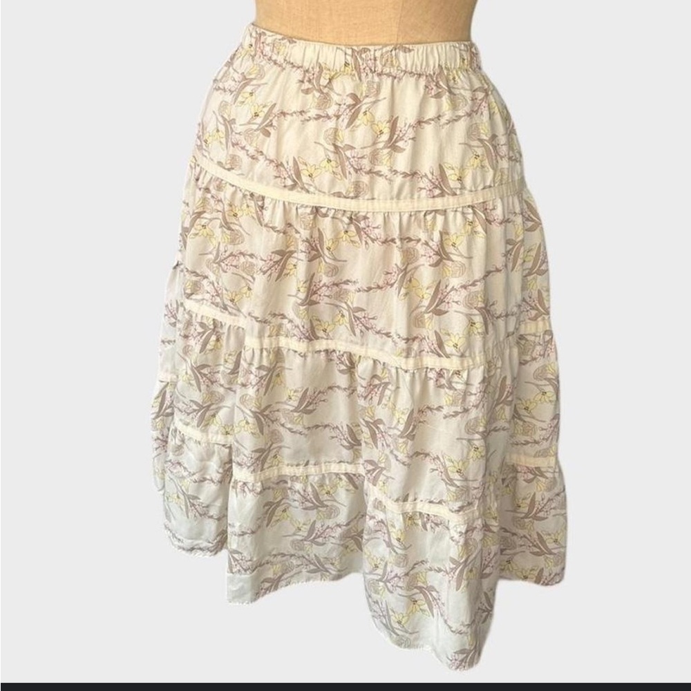 American Eagle Outfitters Skirt - Cream and Tan Floral Tiered 100% Silk